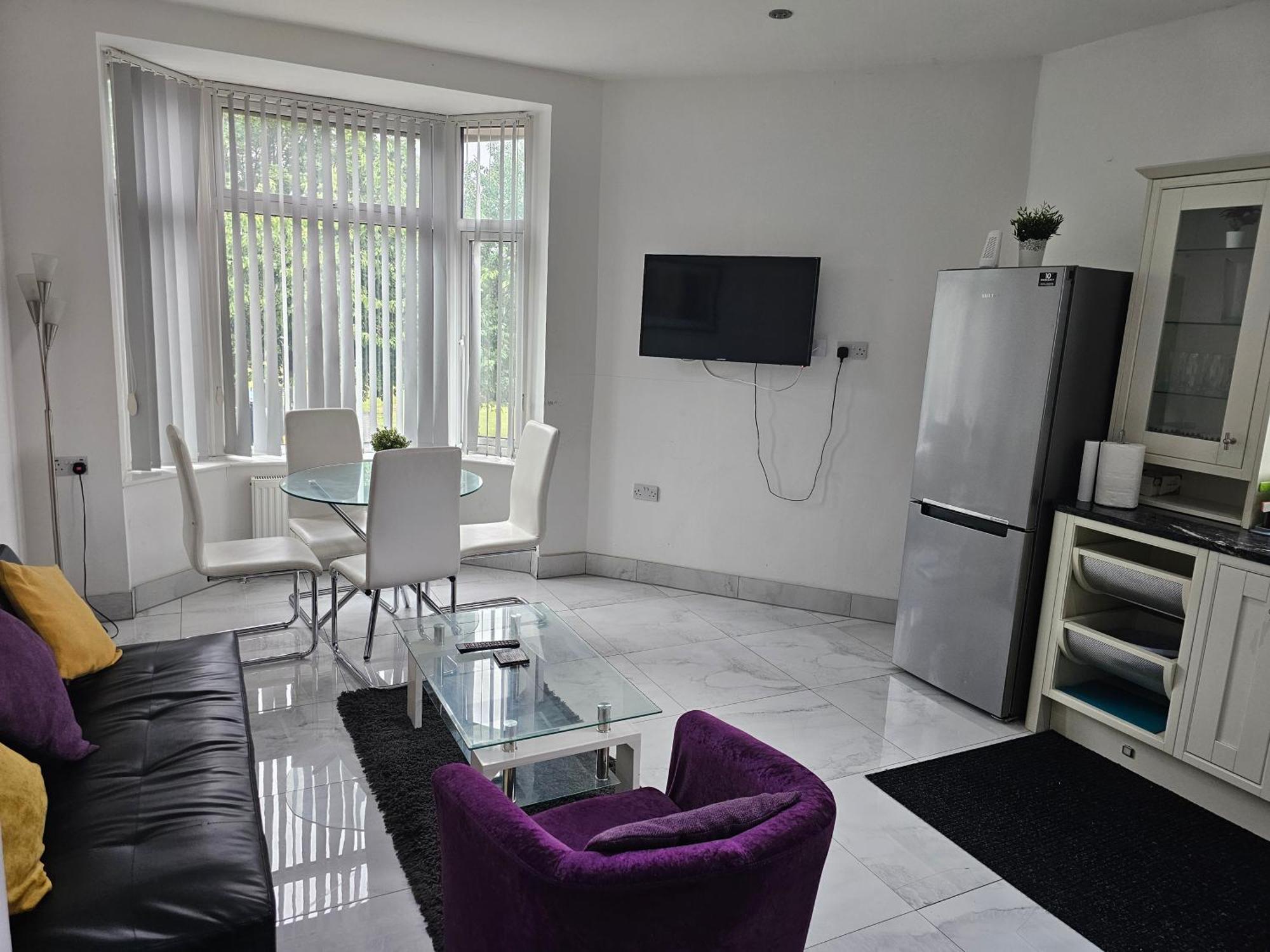Homebird Property - Conway House ลีดส์ ภายนอก รูปภาพ