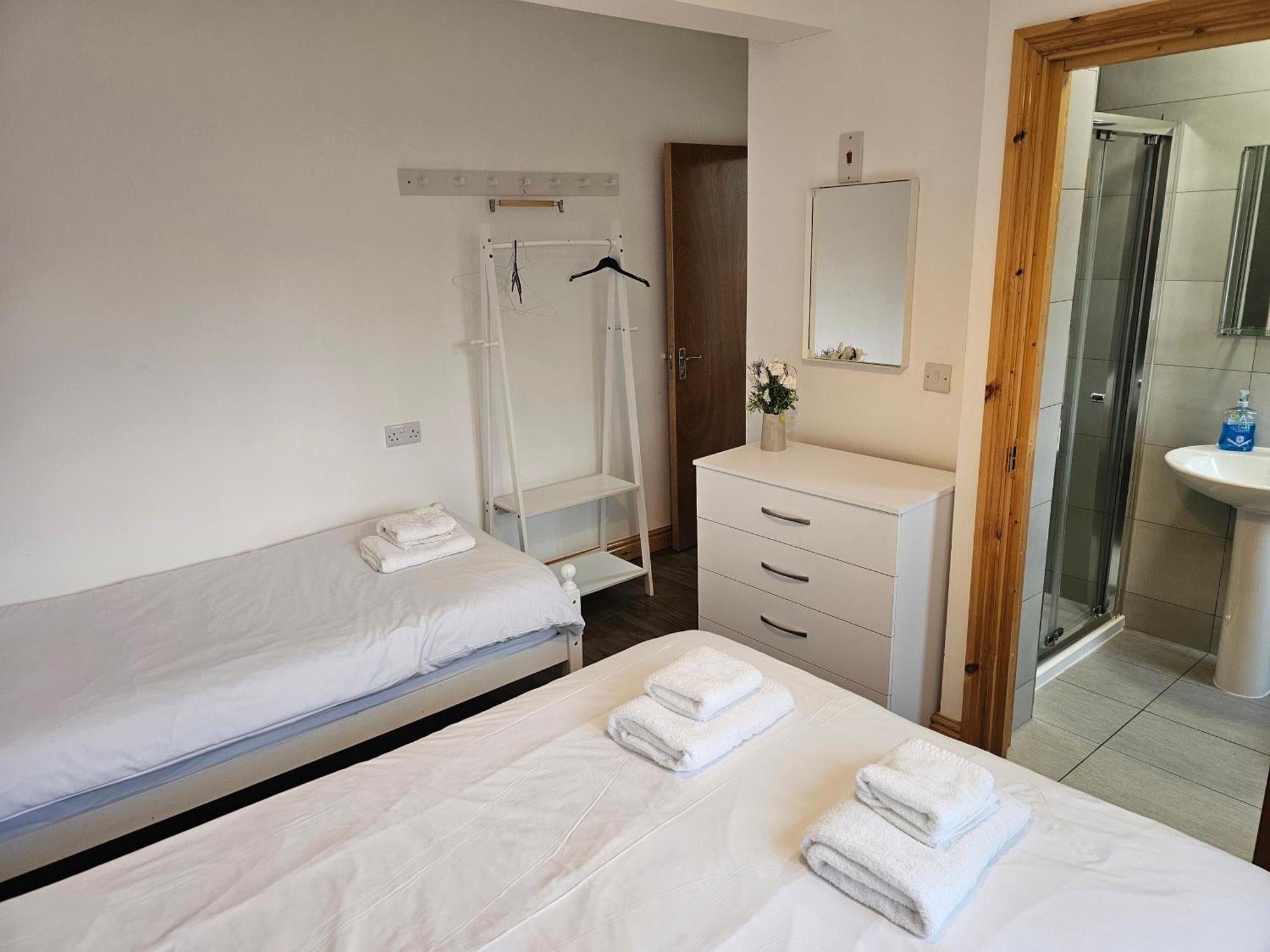 Homebird Property - Conway House ลีดส์ ภายนอก รูปภาพ